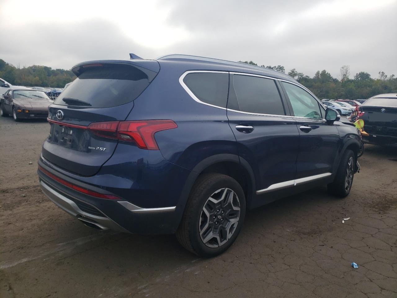 2022 Hyundai Santa Fe - Image 3