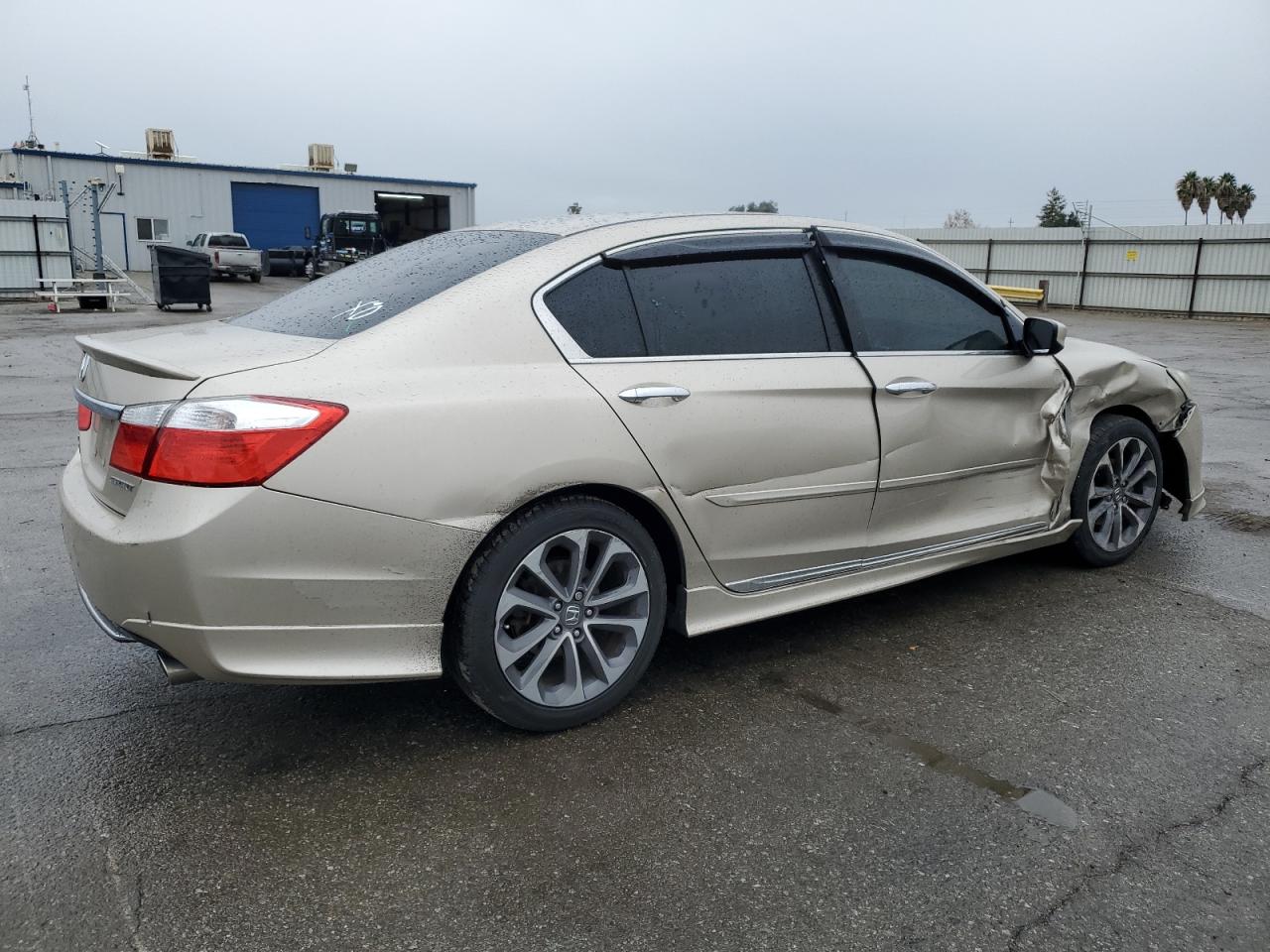 VIN 1HGCR2F54FA094616 2015 HONDA ACCORD no.3