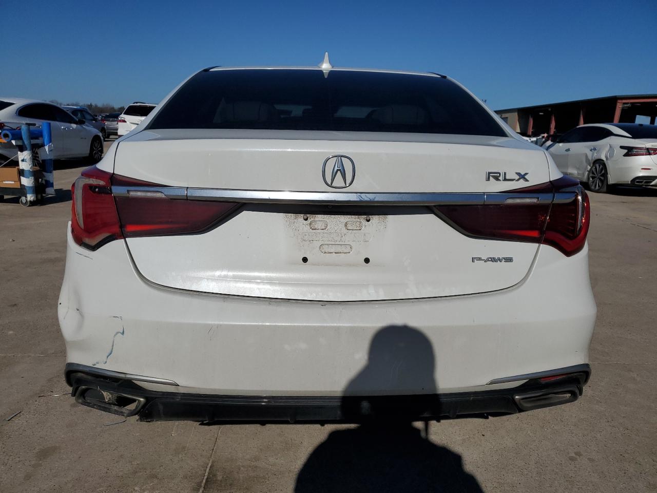 VIN JH4KC1F53JC001134 2018 ACURA RLX no.6