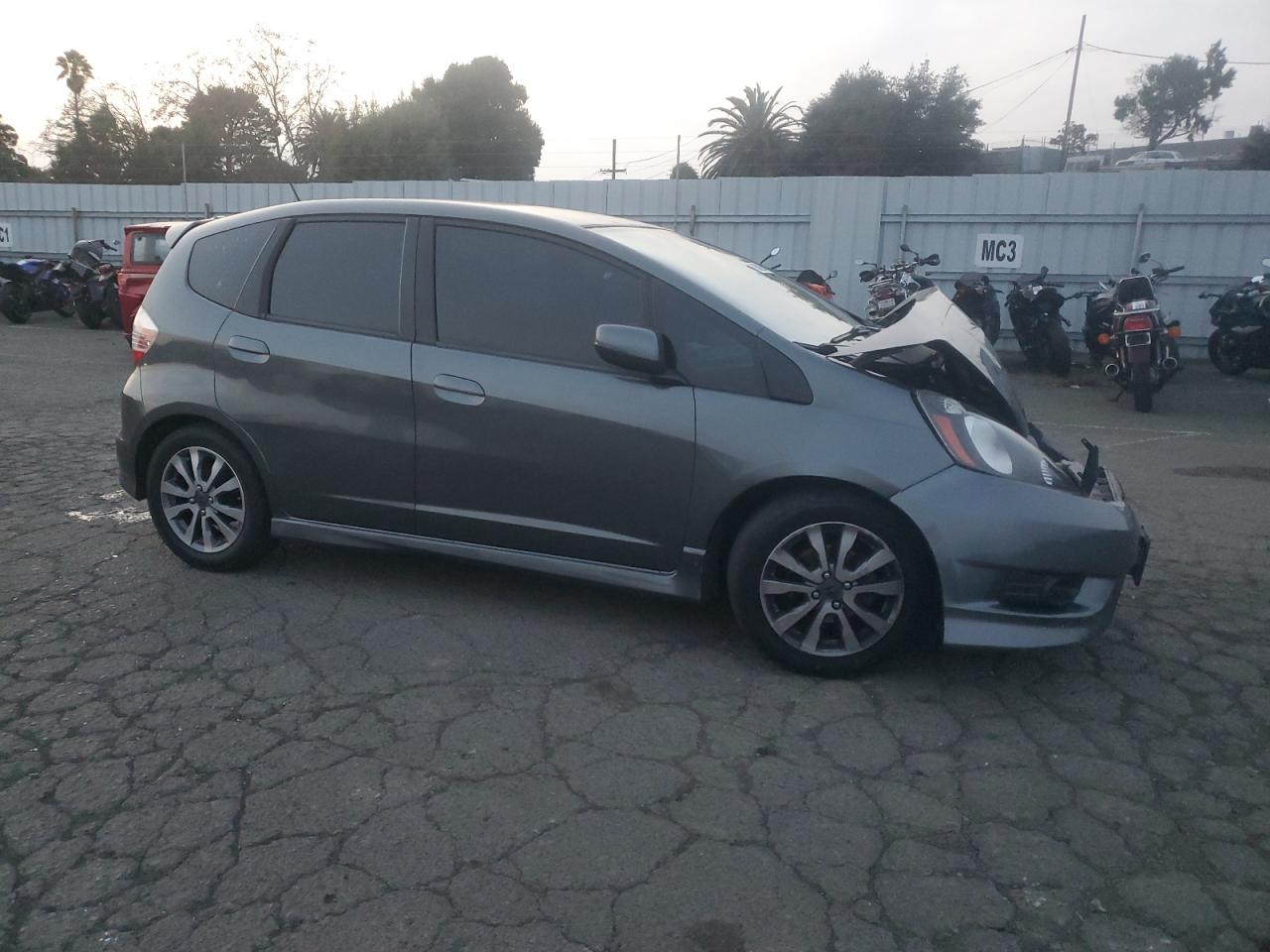 VIN JHMGE8H56DC052668 2013 HONDA FIT no.4