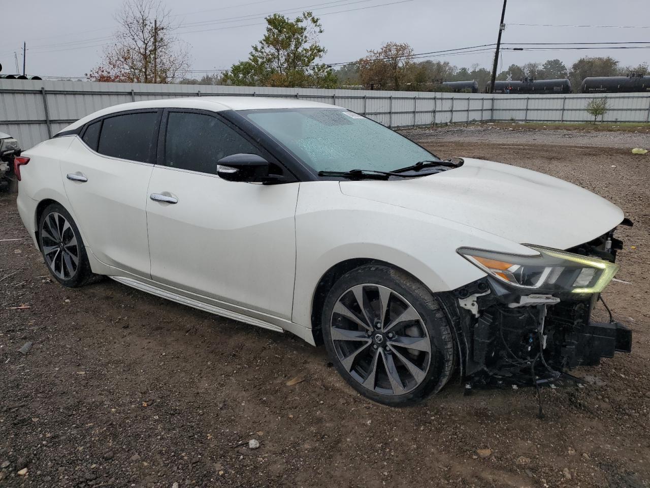 2016 Nissan Maxima - Image 4