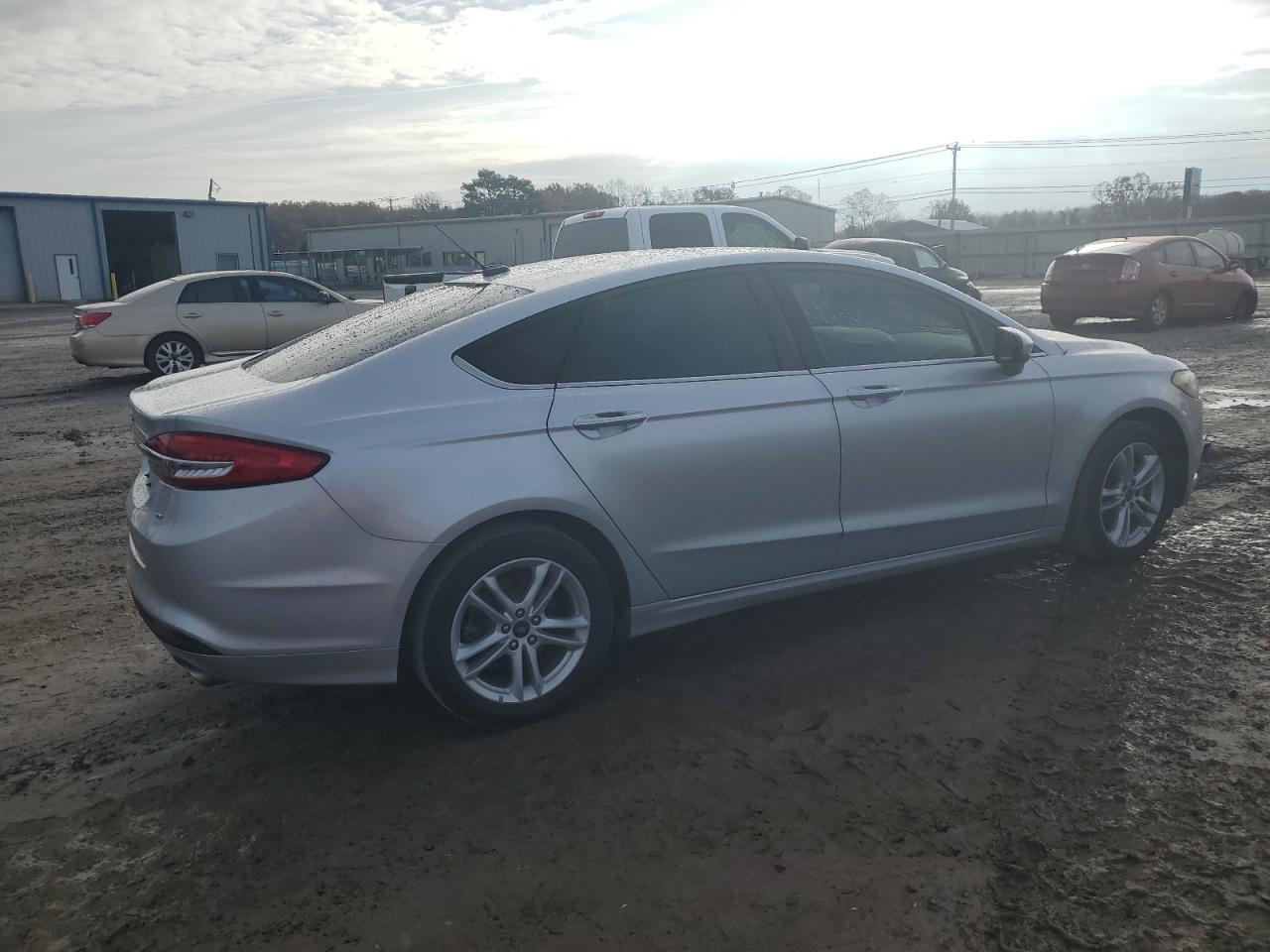 VIN 3FA6P0H70JR226523 2018 FORD FUSION no.3