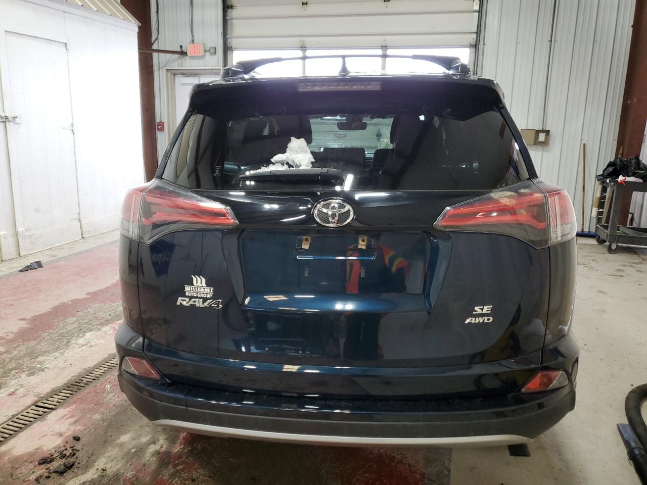 VIN JTMJFREV5HJ715177 2017 TOYOTA RAV4 no.6