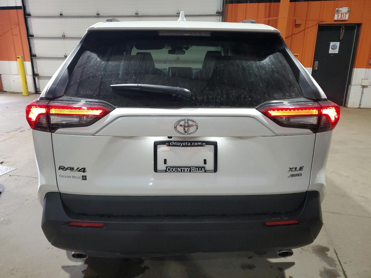 VIN: 2T3R1RFV9PW335100 2023 TOYOTA RAV4