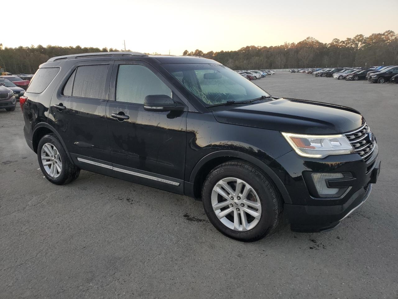 VIN 1FM5K7D81GGC04568 2016 FORD EXPLORER no.4