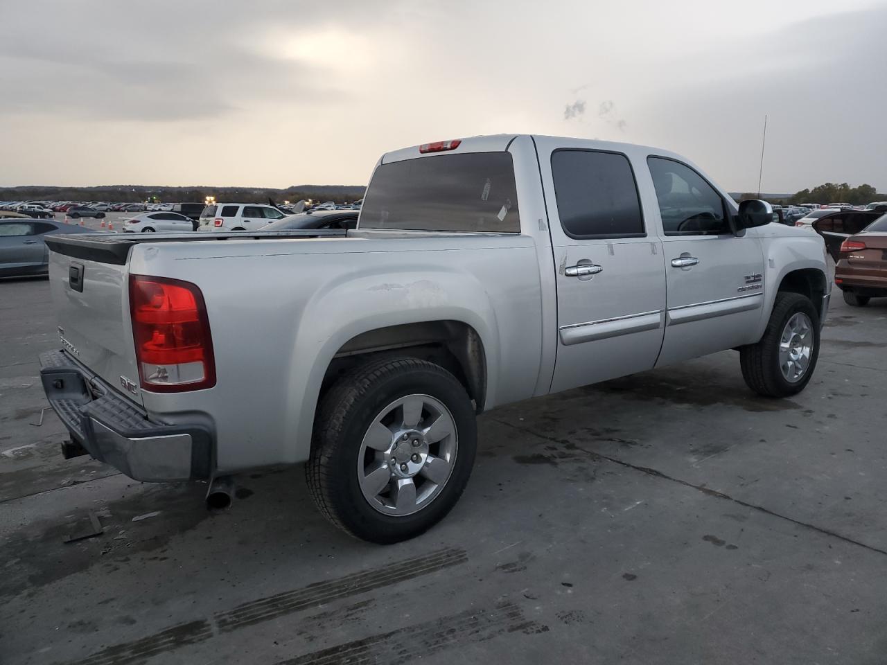 2010 GMC Sierra - Image 3