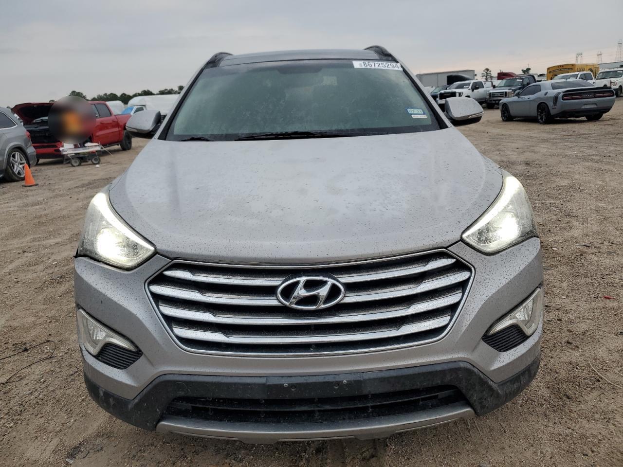 2016 Hyundai Santa Fe - Image 5