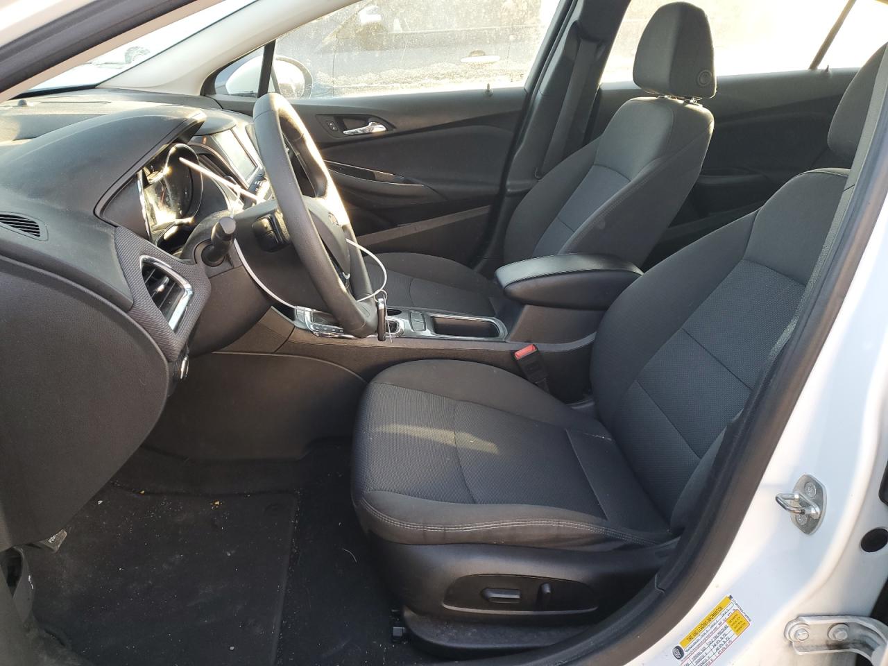 2018 Chevrolet Cruze - Image 7
