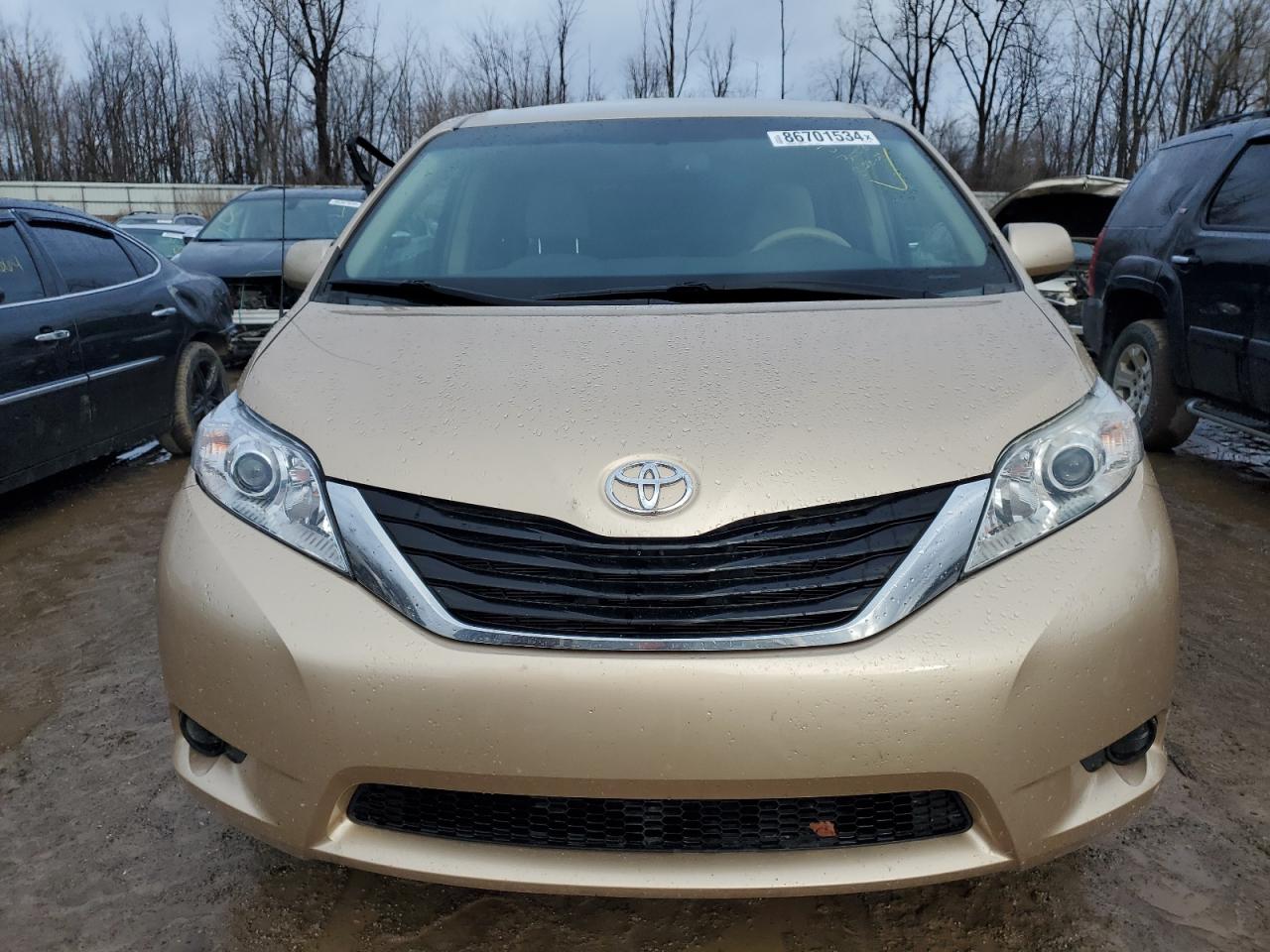 VIN 5TDJK3DC4ES073008 2014 TOYOTA All Models no.5