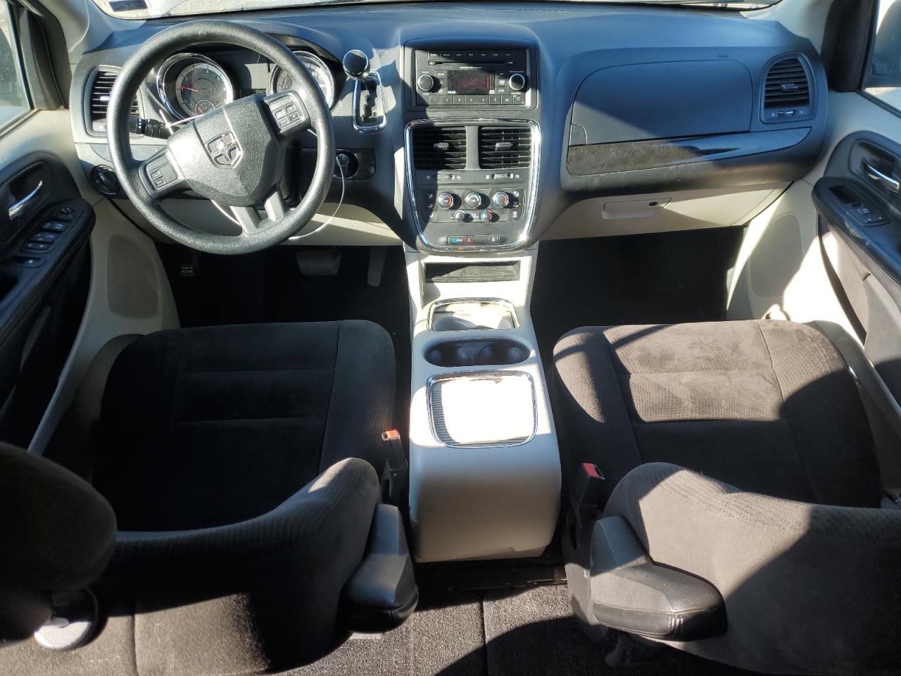 2016 Dodge Caravan - Image 8