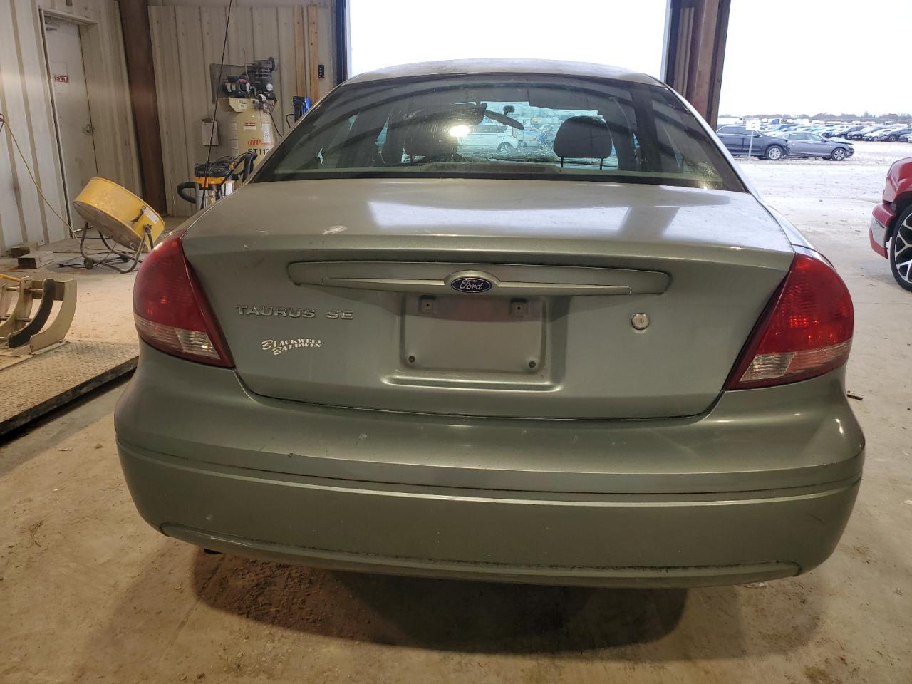 2005 Ford Taurus Se VIN: 1FAFP53285A123097 Lot: 86969574