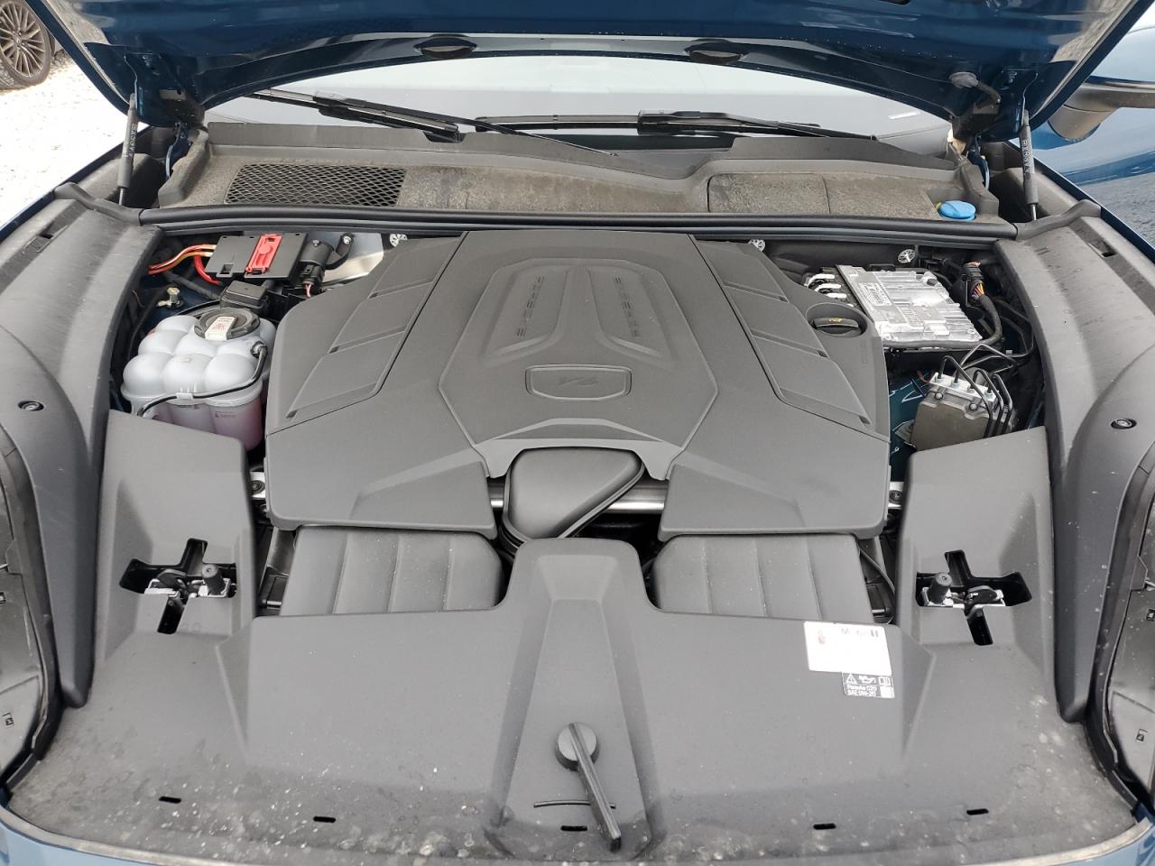 2024 Porsche Cayenne - Image 12