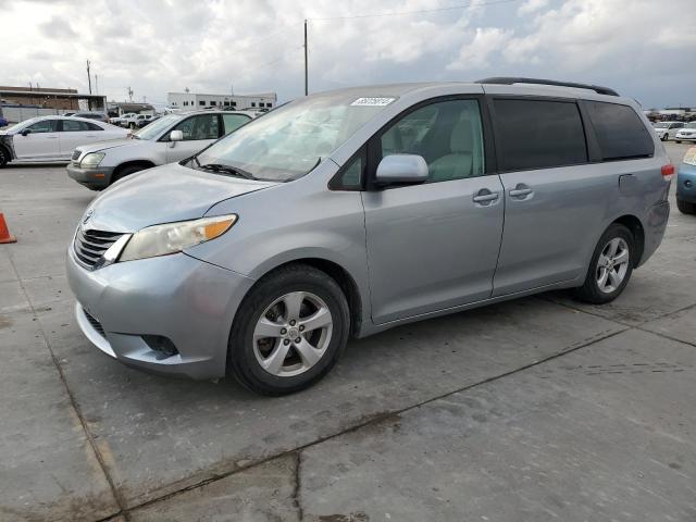 2012 Toyota Sienna Le للبيع في Grand Prairie، TX - Mechanical