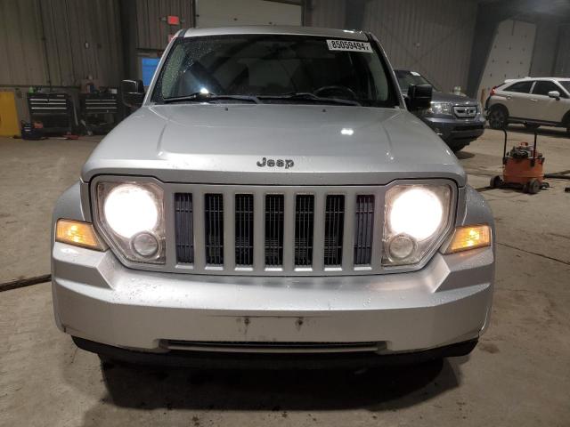 Паркетники JEEP LIBERTY 2012 Серебристый