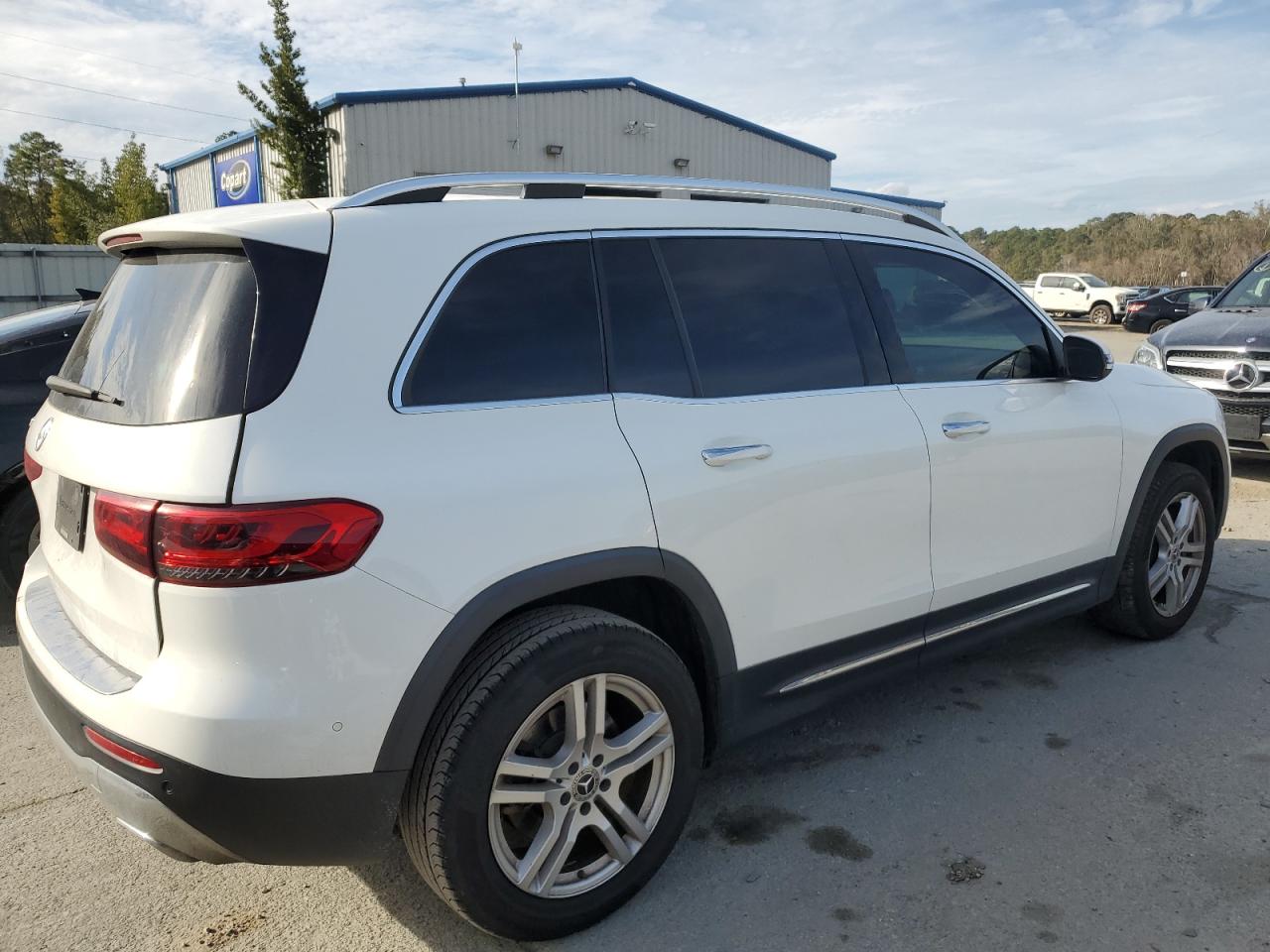 2021 Mercedes-Benz GLB - Image 3