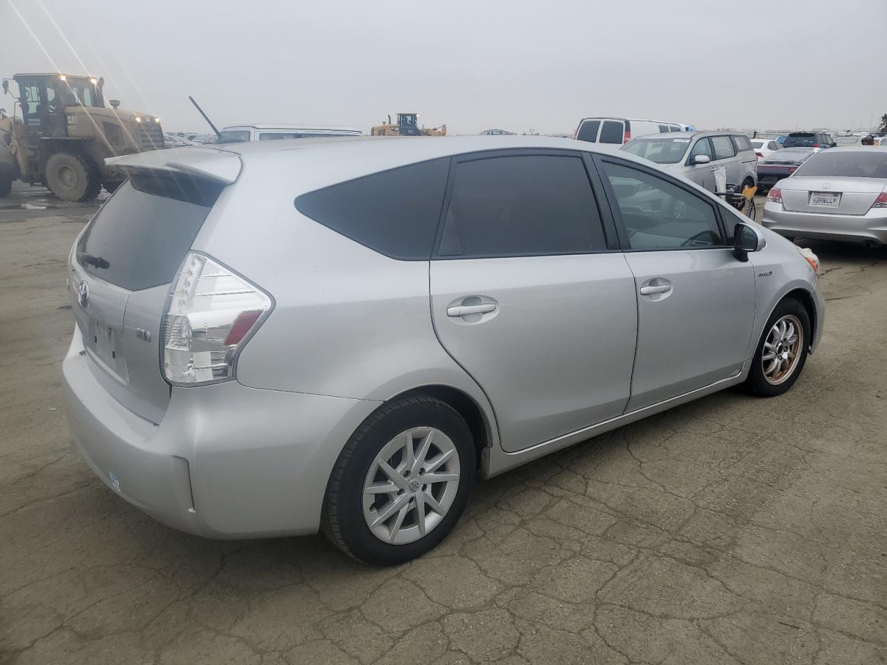 VIN JTDZN3EU0EJ001978 2014 TOYOTA PRIUS no.3