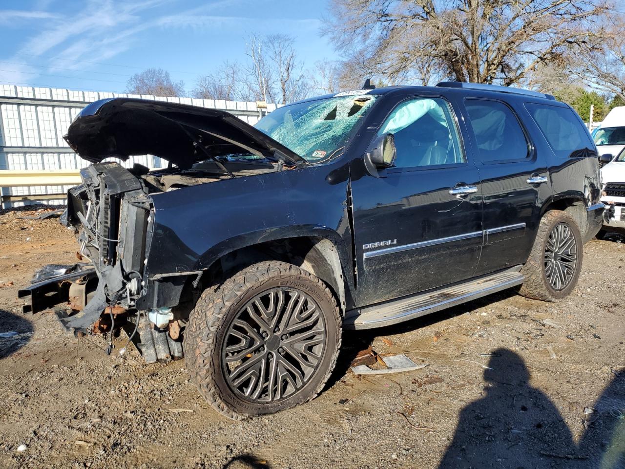 2012 Gmc Yukon Denali na sprzedaż w Chatham, VA - All Over