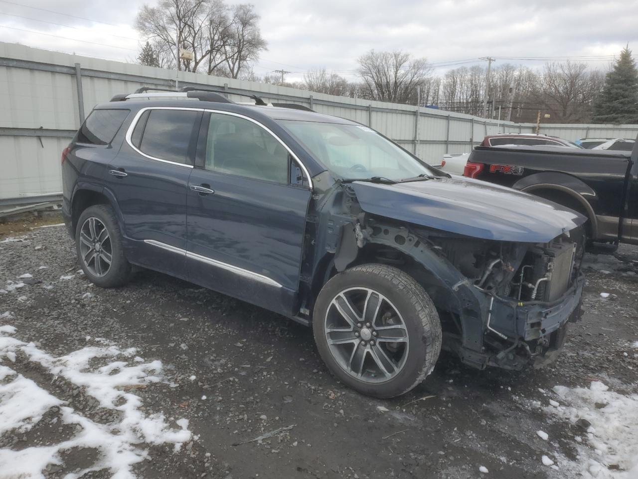 2019 GMC Acadia - Image 4