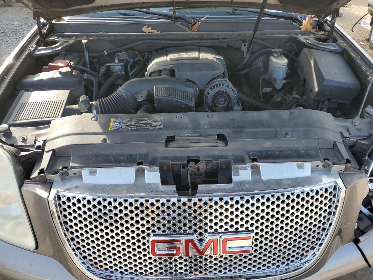 2011 GMC Yukon - Image 13