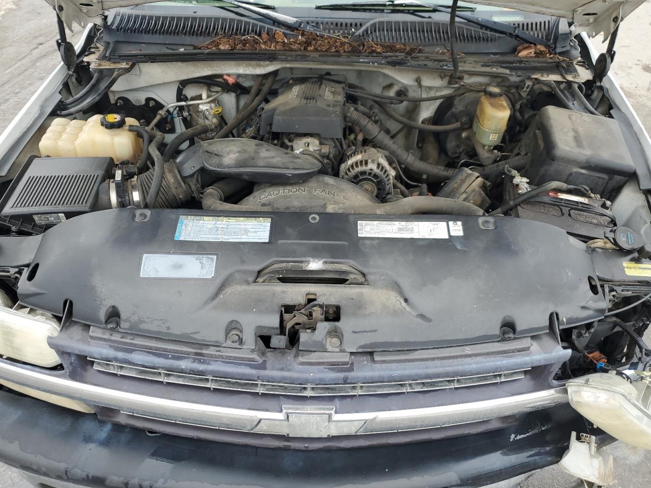 2000 Chevrolet Silverado - Image 11