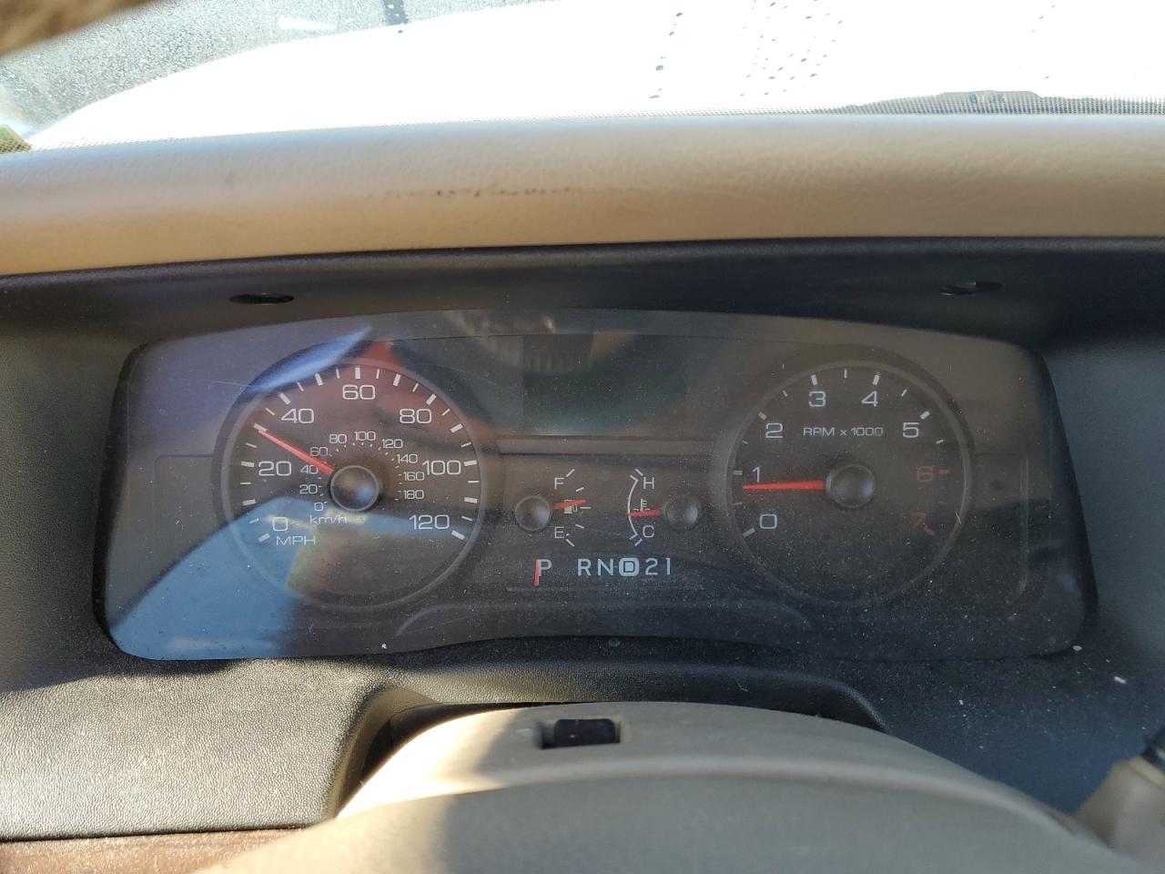 2007 Ford Crown Victoria Lx VIN: 2FAFP74VX7X137808 Lot: 89342395