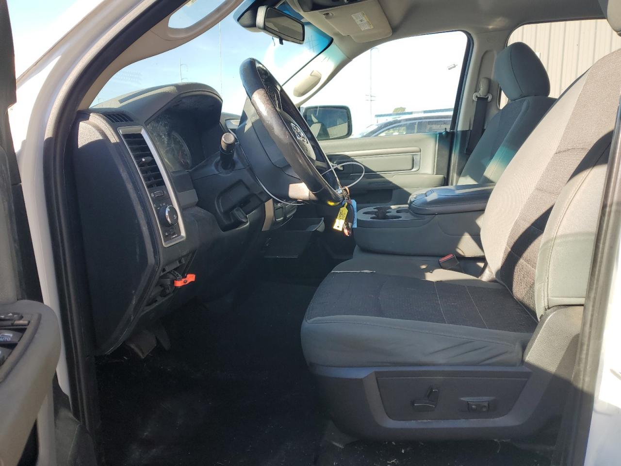 2014 RAM 1500 - Image 7