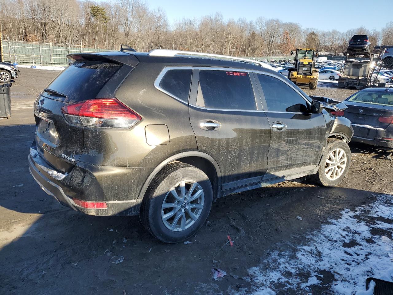 2017 Nissan Rogue - Image 3