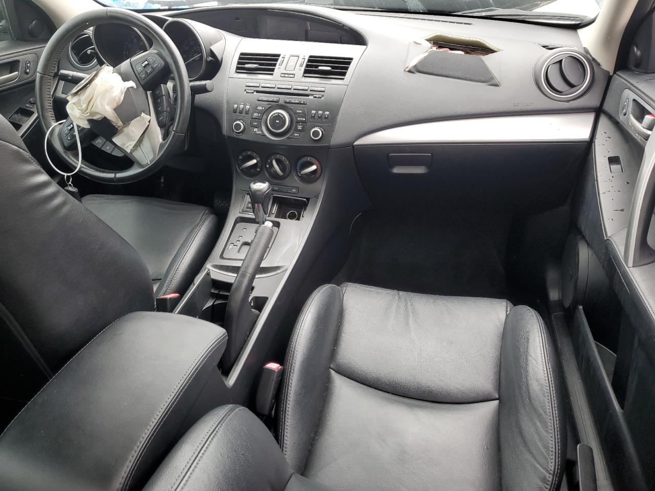 2012 Mazda 3 - Image 8