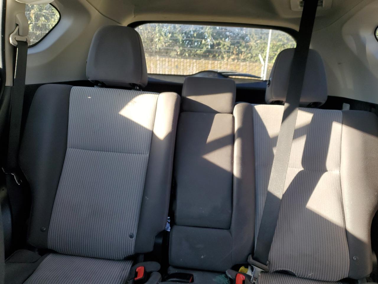 2015 Toyota RAV 4 - Image 10