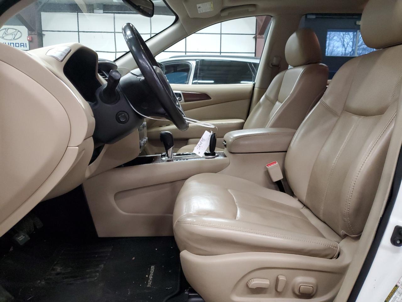 2019 Nissan Pathfinder - Image 7