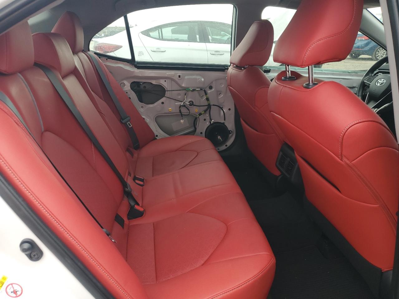 2019 Toyota Camry - Image 10