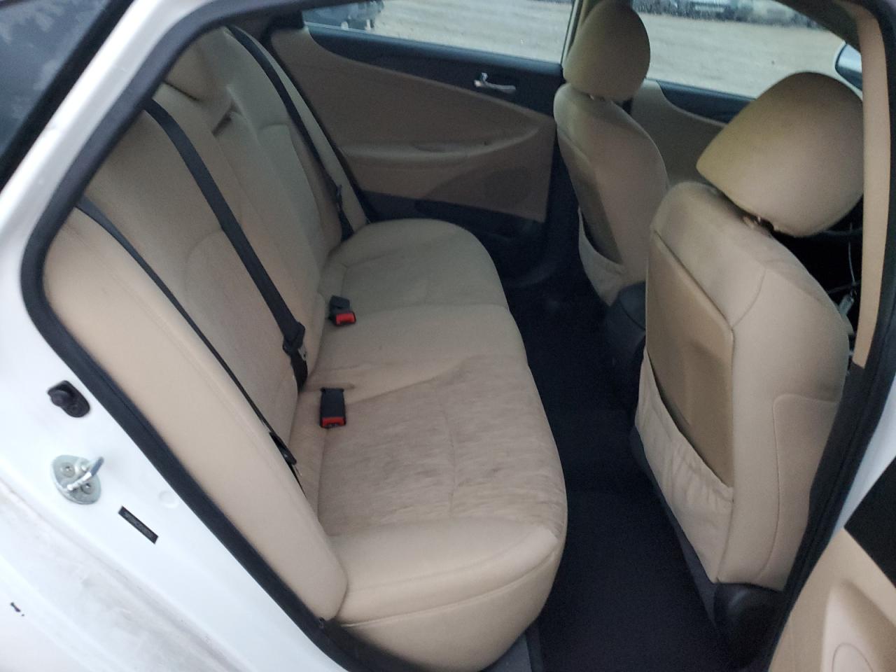 2012 Hyundai Sonata - Image 10