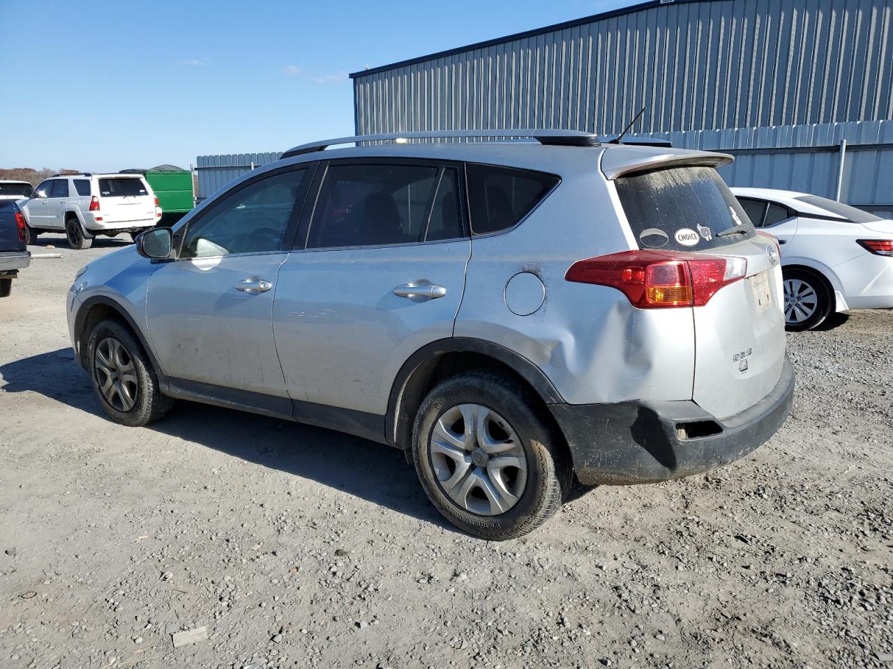 VIN JTMBFREV7FD138023 2015 TOYOTA RAV4 no.2