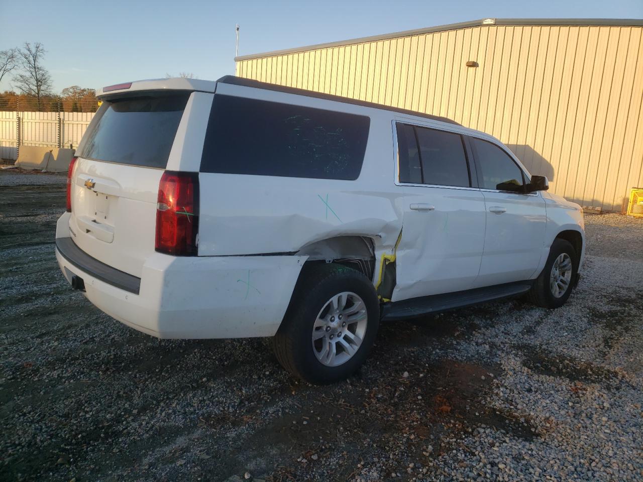 2018 Chevrolet Suburban - Image 3