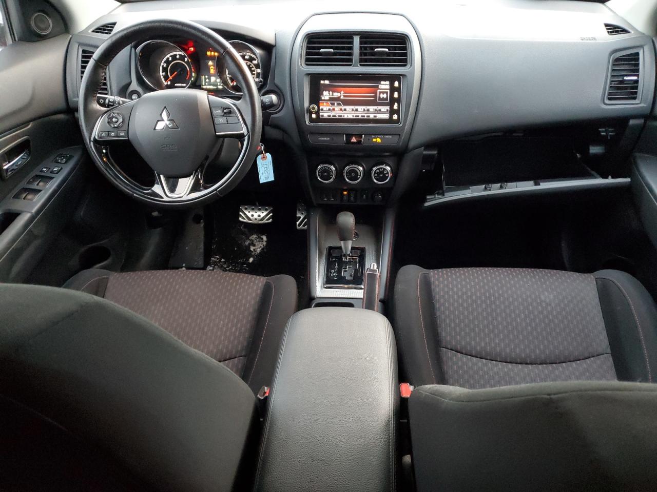 2019 Mitsubishi Outlander - Image 8