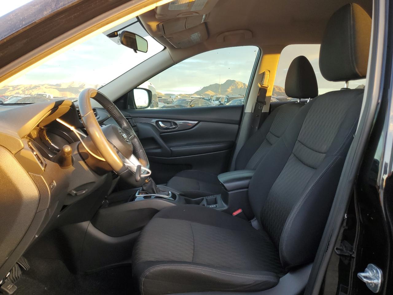 2017 Nissan Rogue - Image 7