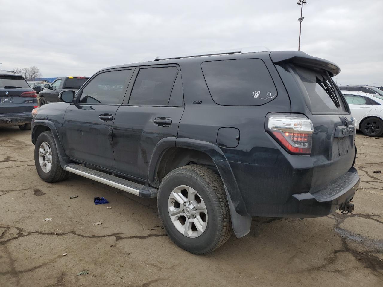 VIN JTEBU5JRXG5363454 2016 TOYOTA 4RUNNER no.2