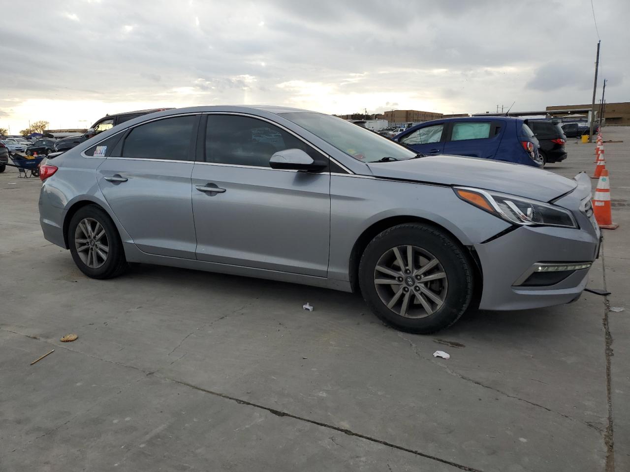 2015 Hyundai Sonata - Image 4