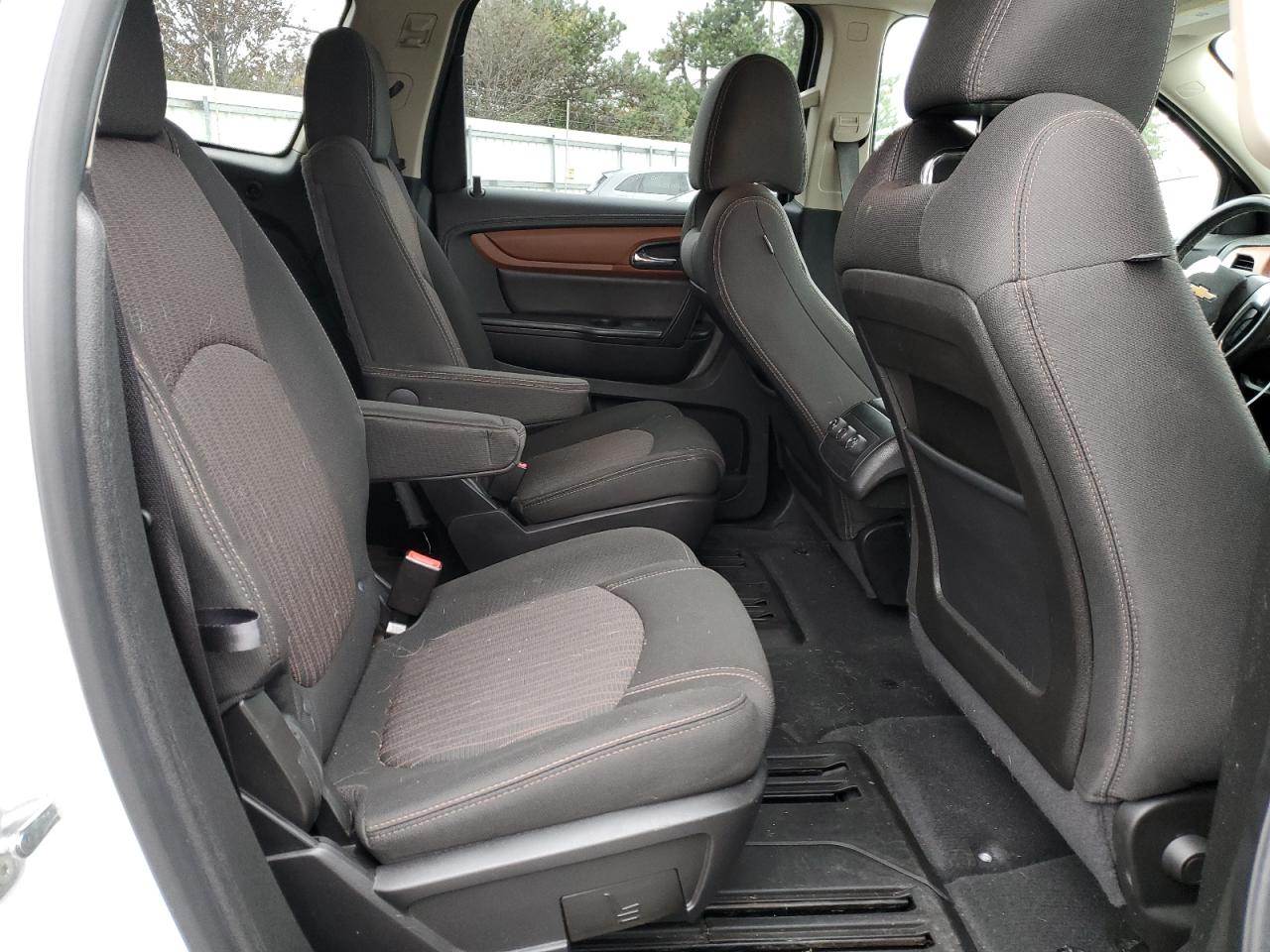 2017 Chevrolet Traverse - Image 11