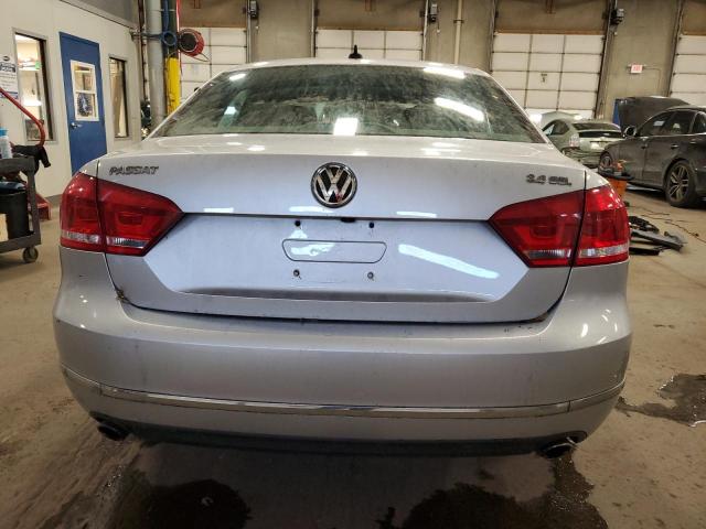  VOLKSWAGEN PASSAT 2013 Silver