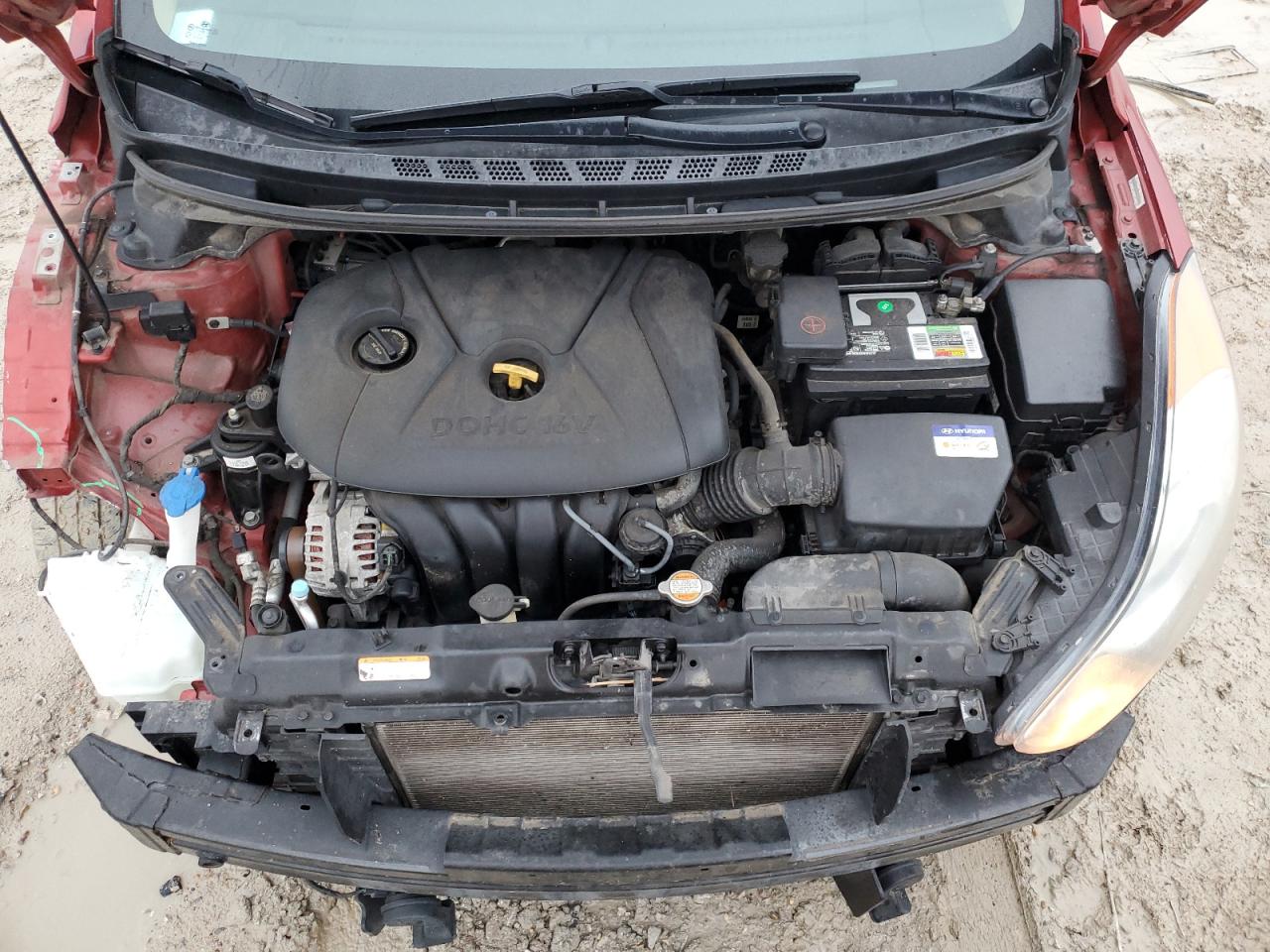 2012 Hyundai Elantra - Image 11