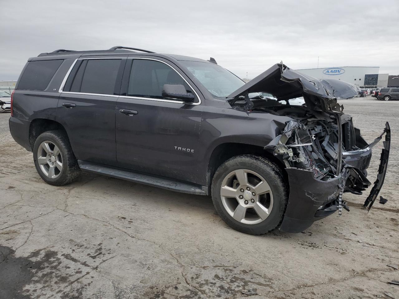 VIN 1GNSKBKC9GR310795 2016 CHEVROLET TAHOE no.4