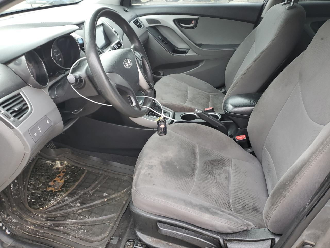 2014 Hyundai Elantra - Image 7