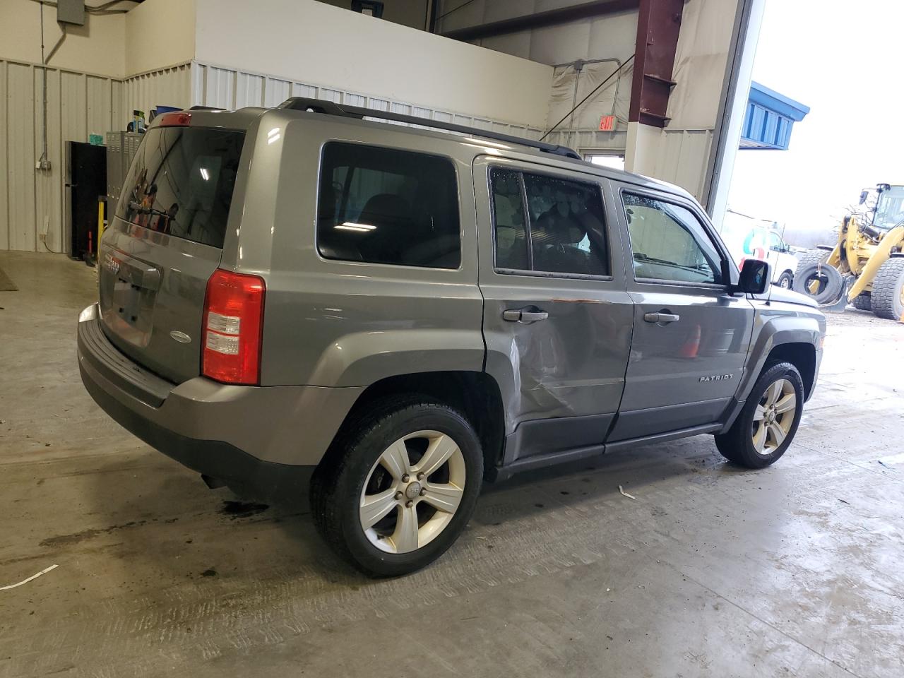 VIN 1C4NJRFB4ED507323 2014 JEEP PATRIOT no.3