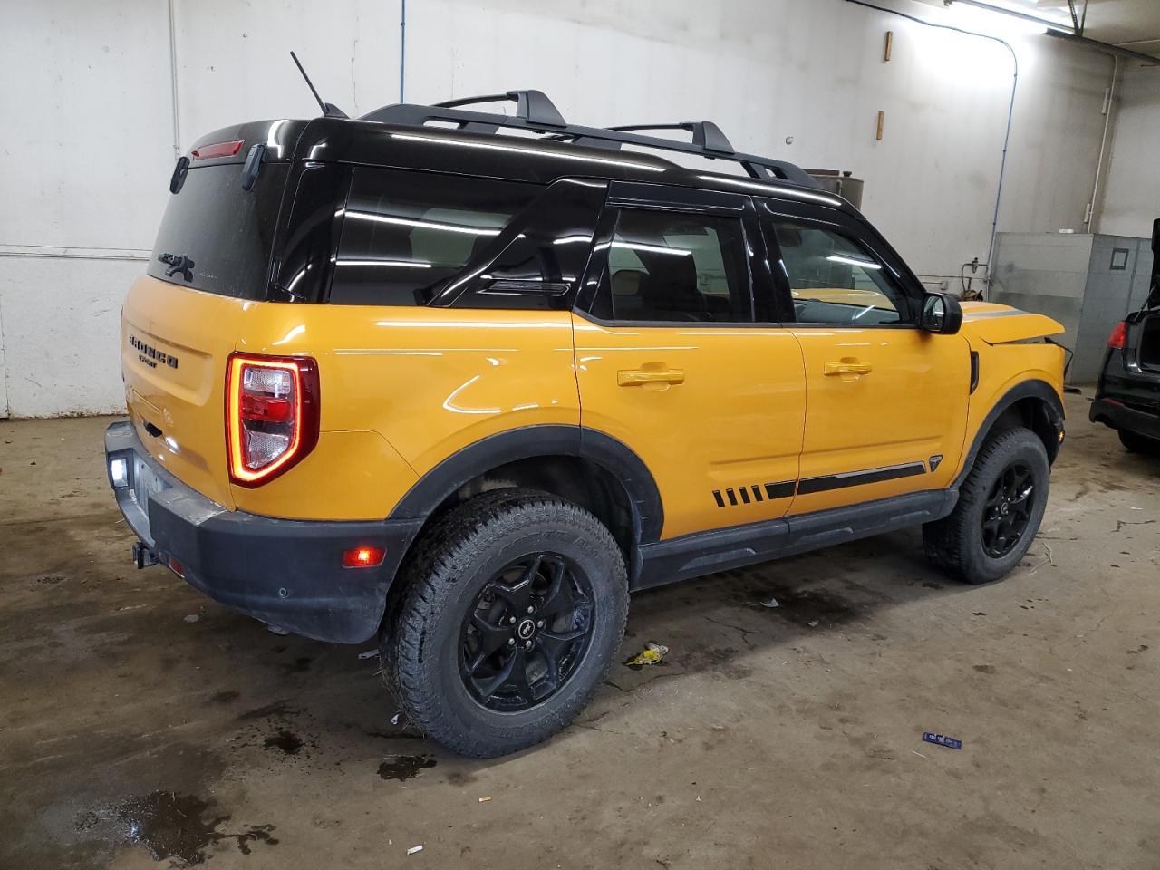 2021 Ford Bronco - Image 3