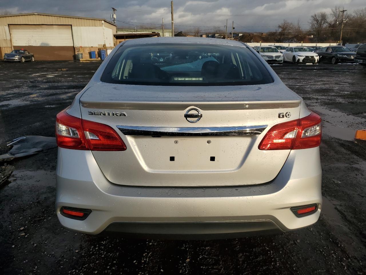 2019 Nissan Sentra - Image 6