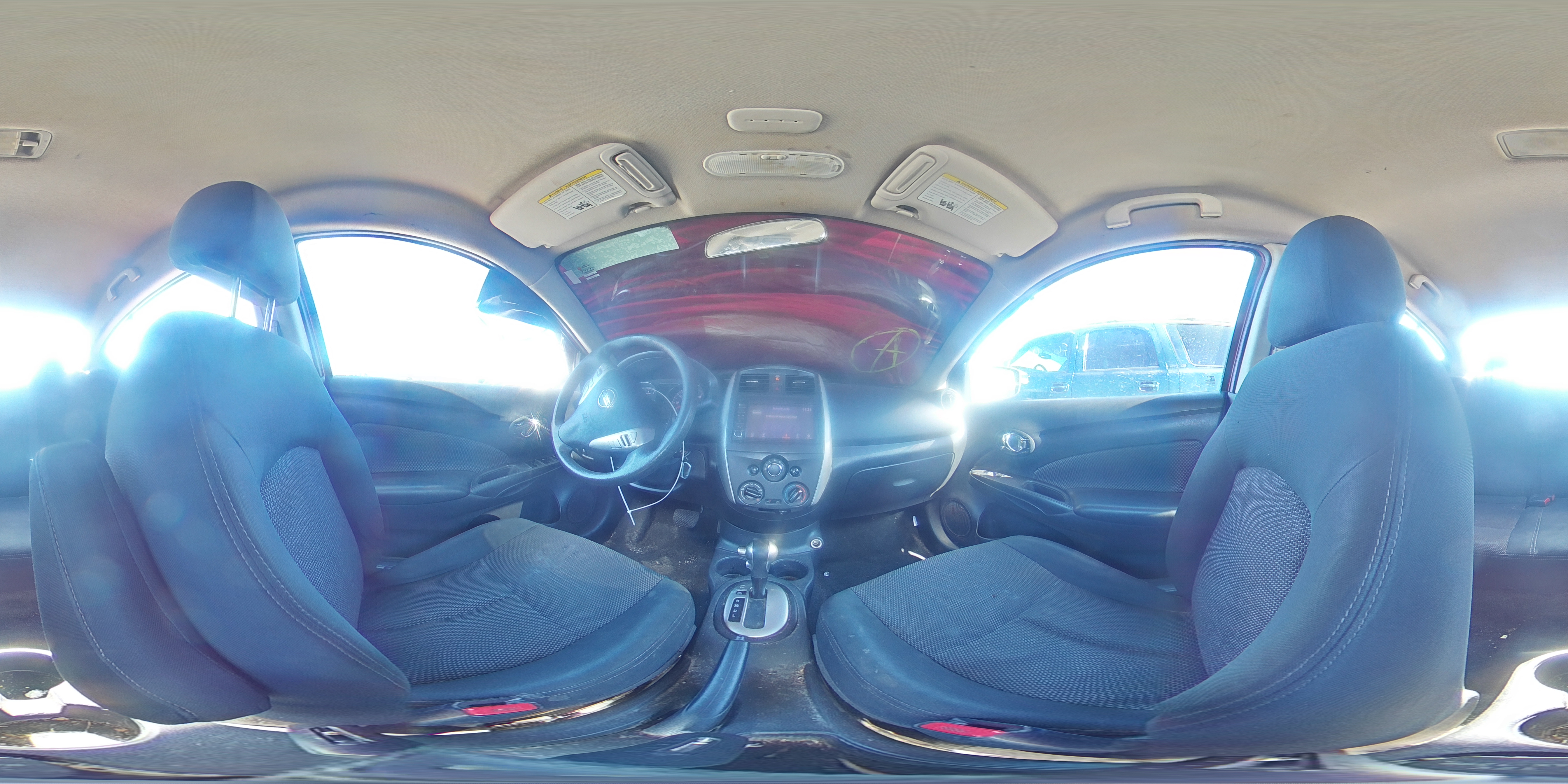 2019 Nissan Versa - Image 13
