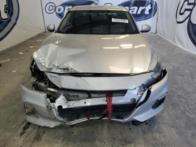  NISSAN ALTIMA 2019 Srebrny