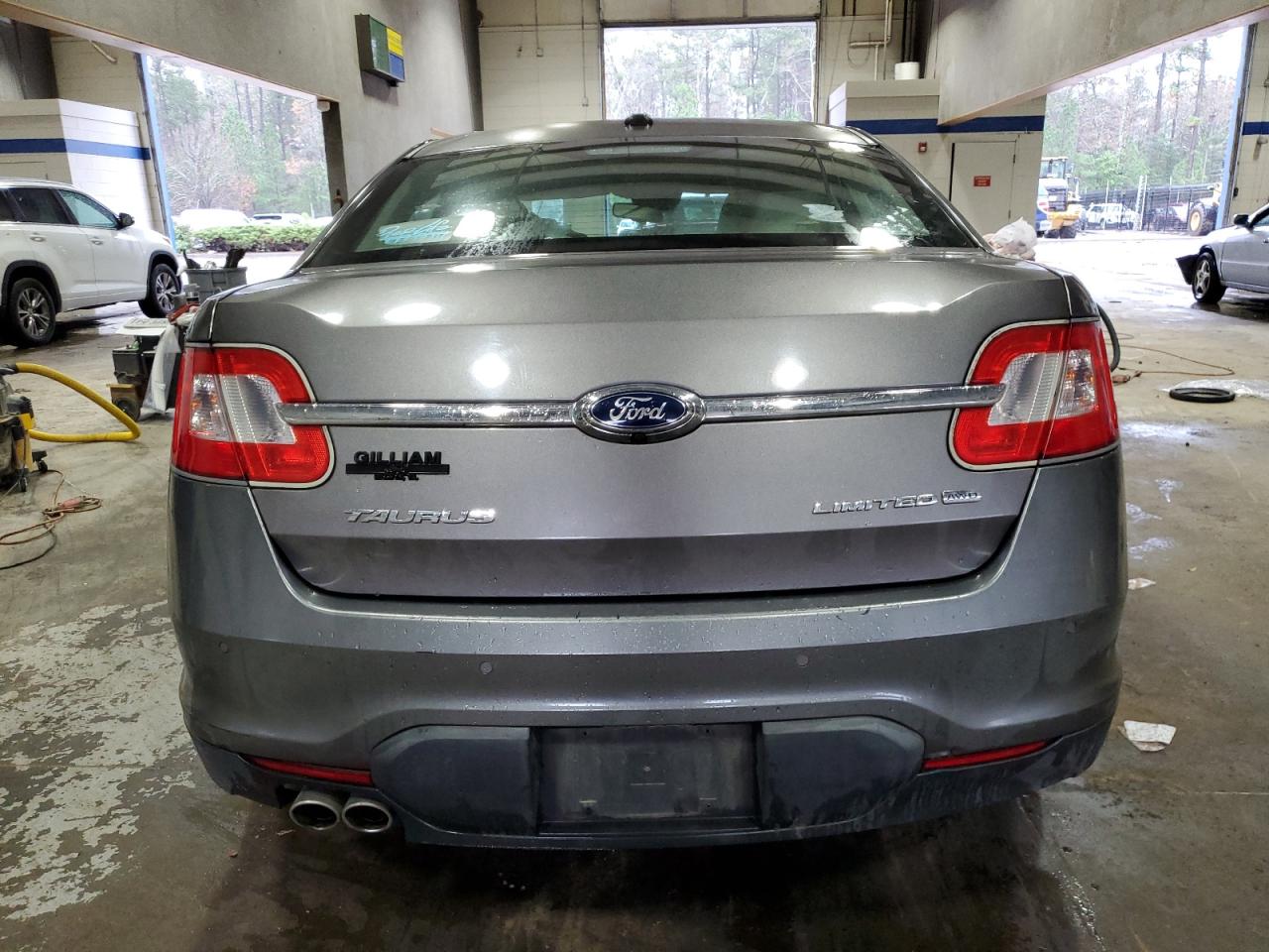 2011 Ford Taurus - Image 6