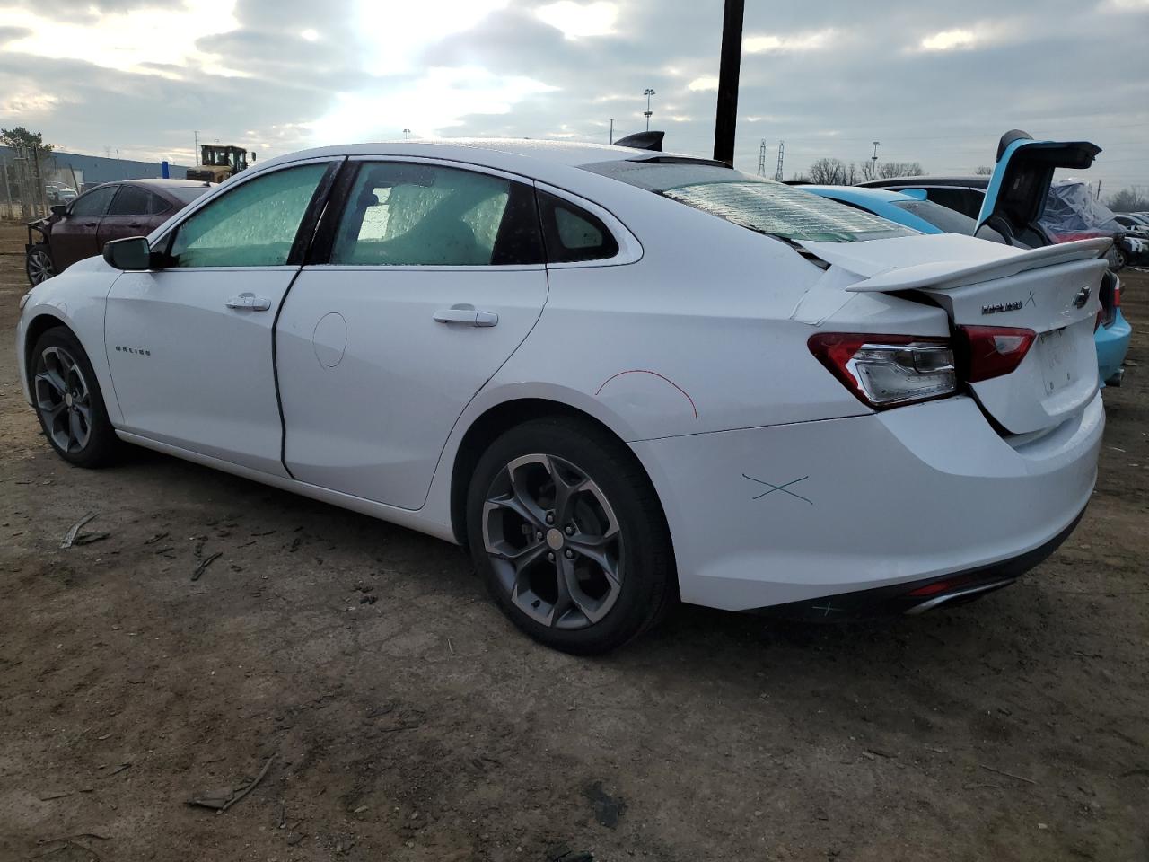 2019 Chevrolet Malibu - Image 2